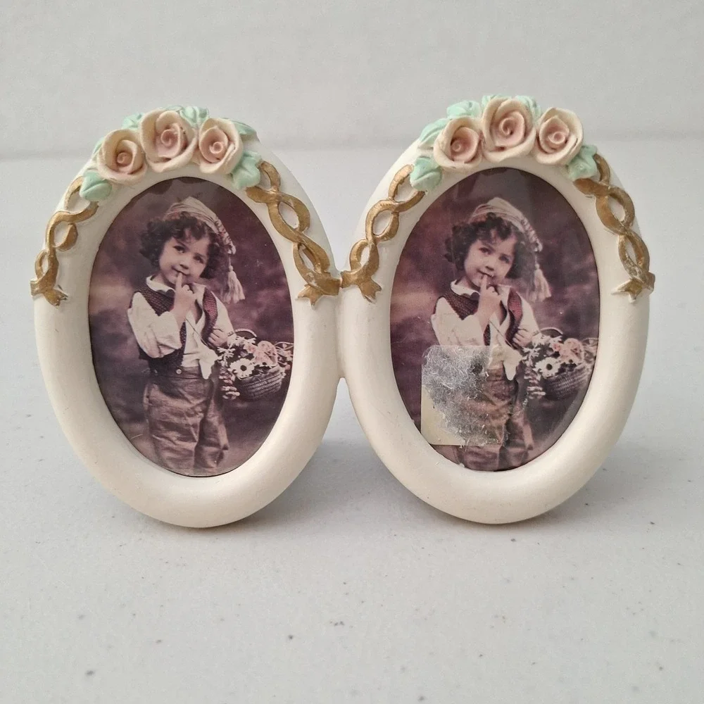 Vintage MCM Double Picture Frame Roses‎ Design Carved Wood TAIWAN 3.5